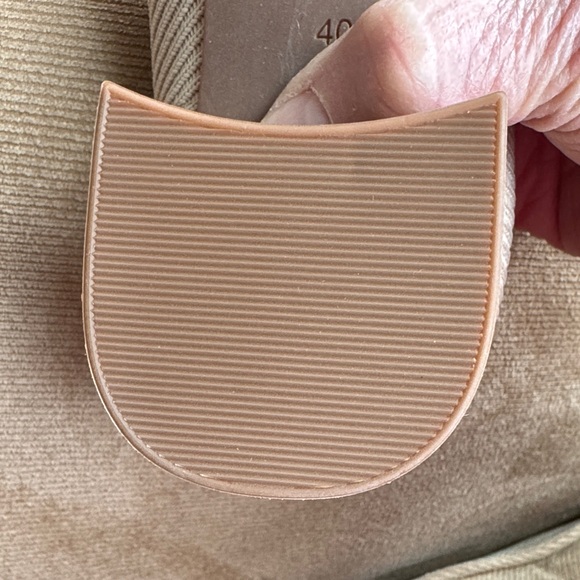 Vivai Beige Women's Heels - Picture 6 of 8